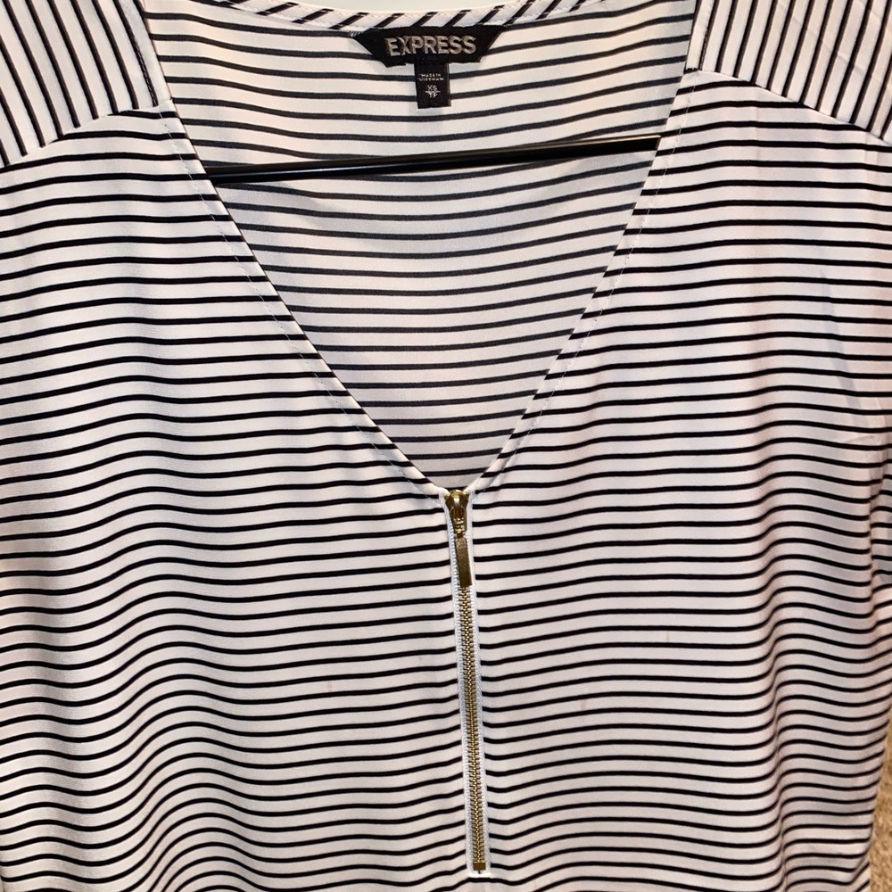 Express Top - Picture 2 of 2